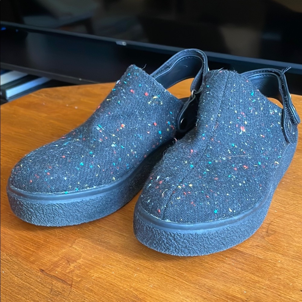 Rocket Dog Speckled Clogs size 7.5